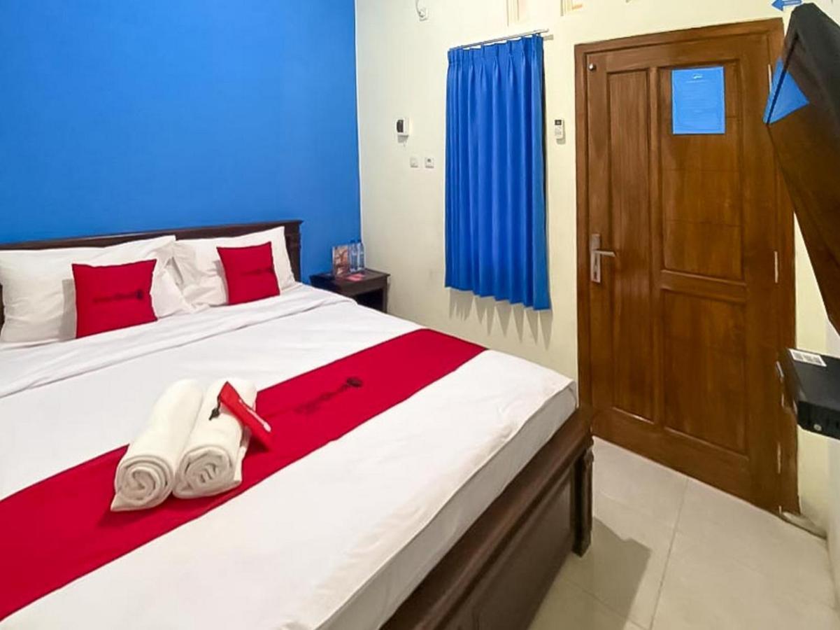 Reddoorz Syariah @ Pahlawan Sidoarjo Hotel Ngoại thất bức ảnh